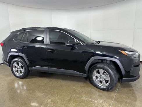 Used 2025 Toyota RAV4 XLE image 15