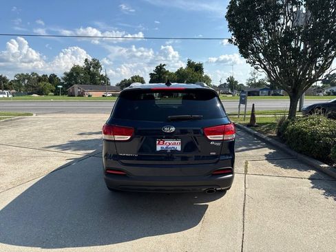 Used 2016 Kia Sorento FWD image 6
