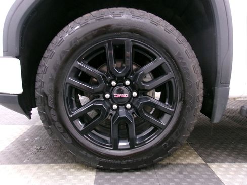 Used 2023 GMC Sierra 1500 Elevation w/ Preferred Package AWD/4WD image 16
