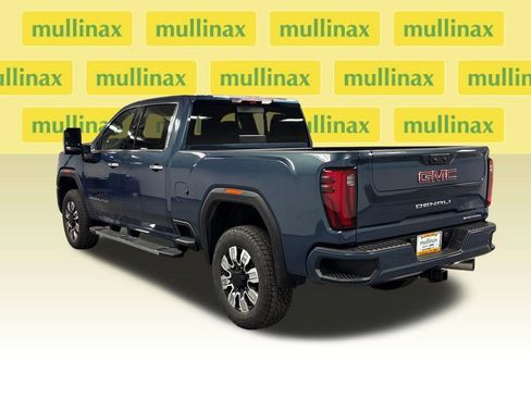 New 2026 GMC Sierra 2500 Denali w/ Technology Package AWD/4WD image 11