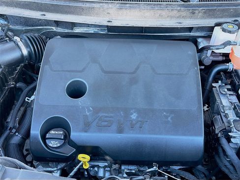 Used 2023 Chevrolet Traverse Premier image 33