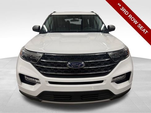 Used 2023 Ford Explorer XLT w/ Equipment Group 202A AWD/4WD image 11