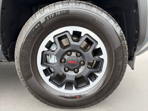 Certified 2026 Toyota 4Runner TRD Off-Road Premium AWD/4WD image 30