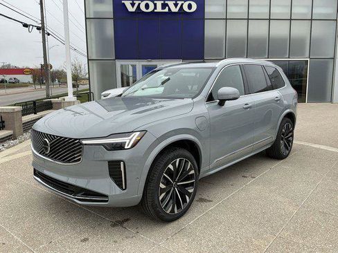 New 2026 Volvo XC90 T8 Ultra w/ Protection Package AWD/4WD image 1