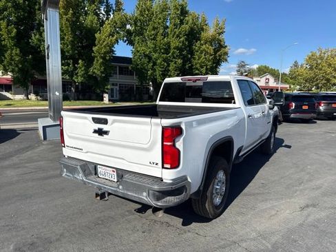 Used 2024 Chevrolet Silverado 2500 LTZ w/ LTZ Premium Package AWD/4WD image 8