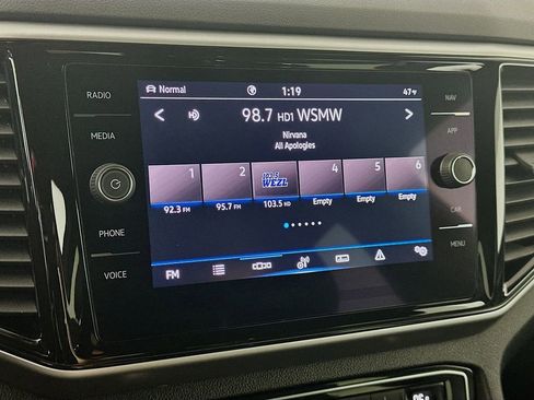 Used 2022 Volkswagen Atlas Cross Sport SEL R-Line image 17