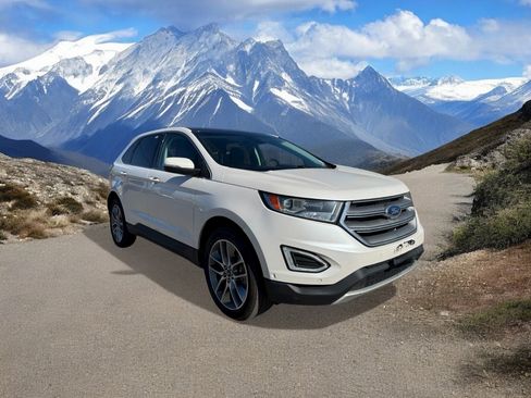 Used 2018 Ford Edge Titanium w/ Equipment Group 302A image 7