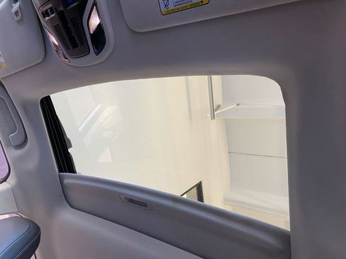 Certified 2022 Subaru Outback Limited image 25