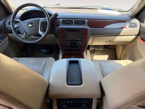 Used 2013 Chevrolet Tahoe LTZ AWD/4WD image 10