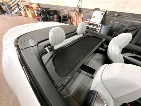 Used 2018 BMW M4 Convertible RWD image 27