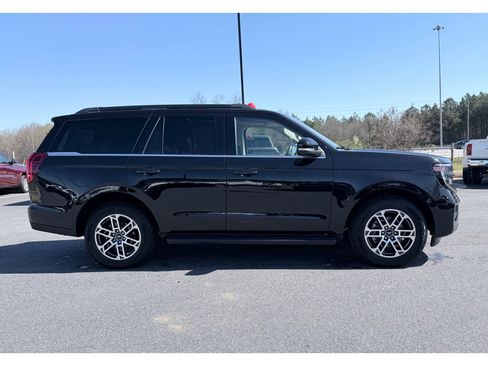 Used 2025 Ford Expedition Active image 4