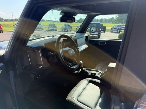 Used 2025 Ford Bronco Outer Banks AWD/4WD image 8