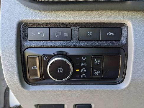 Used 2024 Ford F350 Limited w/ FX4 Off-Road Package AWD/4WD image 13