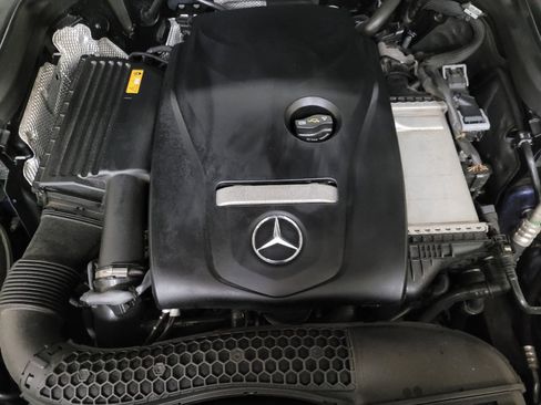 Used 2018 Mercedes-Benz GLC 300 4MATIC w/ Multimedia Package image 30
