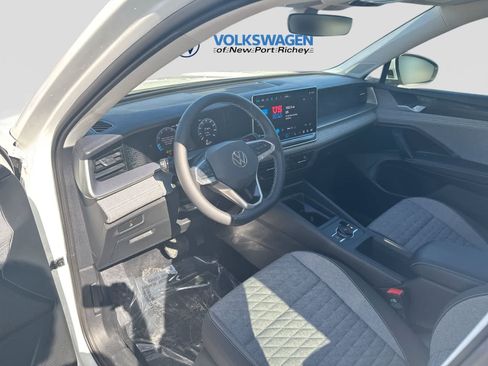 Used 2025 Volkswagen Tiguan S FWD image 10