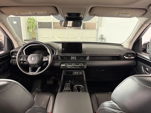 Used 2023 Honda Pilot Touring image 29