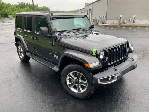 Used 2021 Jeep Wrangler Unlimited Sahara w/ Cold Weather Group AWD/4WD image 2