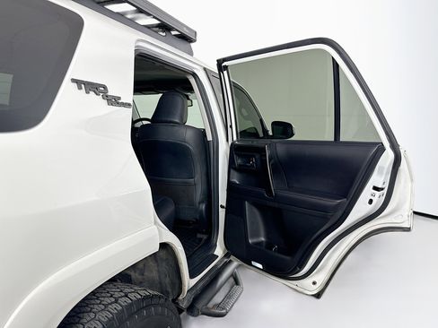 Used 2019 Toyota 4Runner TRD Off-Road Premium image 30