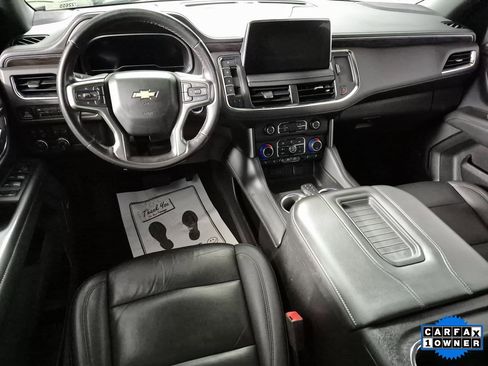 Used 2022 Chevrolet Suburban LT image 2