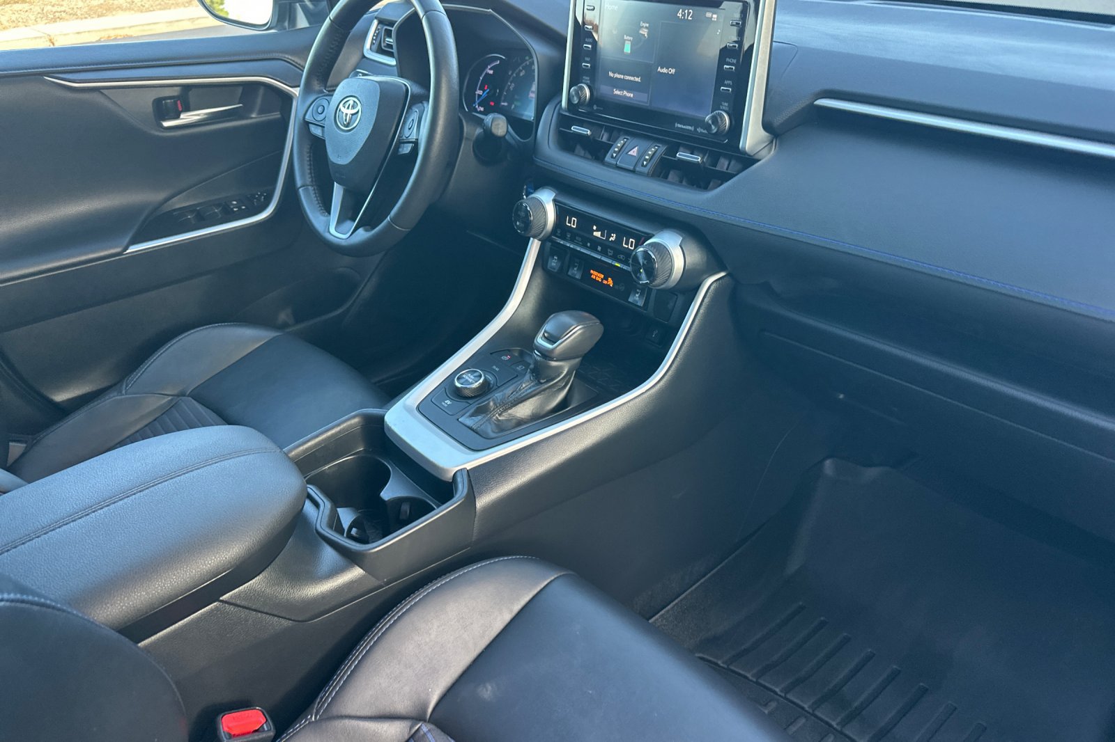 Used 2021 Toyota RAV4 XSE w/ XSE Grade Weather Package AWD/4WD image 13