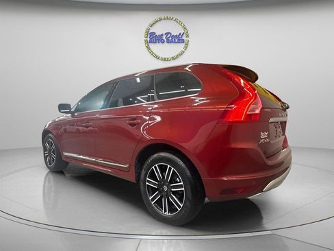 Used 2017 Volvo XC60 T5 Dynamic w/ Preferred Option Package AWD/4WD image 3