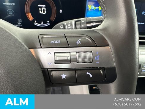 Used 2025 Hyundai Kona SEL FWD image 29