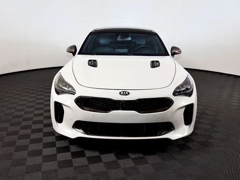 Used 2018 Kia Stinger GT2 image 3