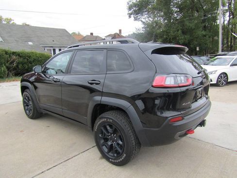 Used 2021 Jeep Cherokee Trailhawk w/ Trailer Tow Group image 3