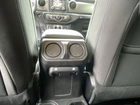 Used 2019 Jeep Wrangler Unlimited Sport S image 14