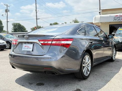 Used 2014 Toyota Avalon XLE Touring FWD image 4