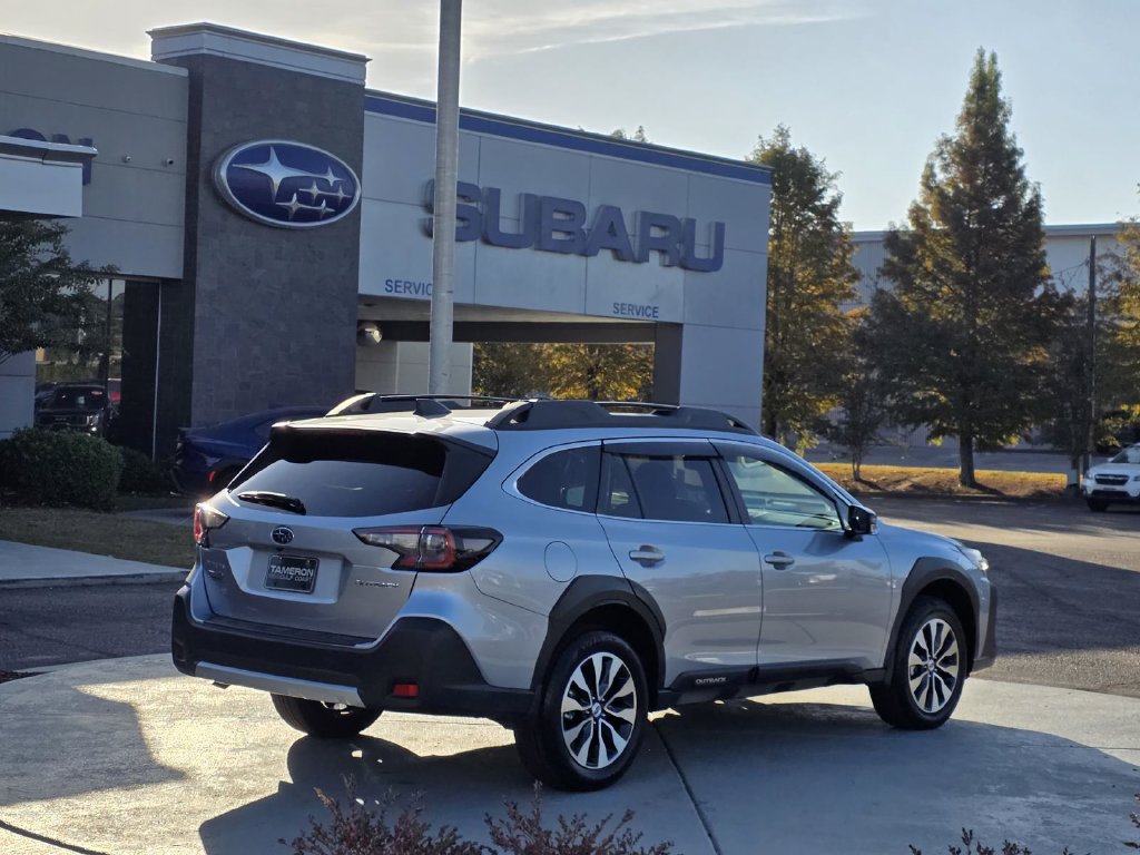 Used 2024 Subaru Outback Limited AWD/4WD image 5
