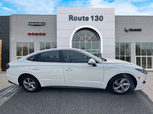 Used 2023 Hyundai Sonata SE FWD image 6
