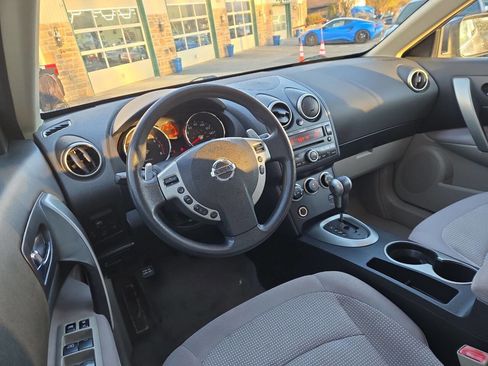 Used 2009 Nissan Rogue SL w/ Premium Pkg image 18