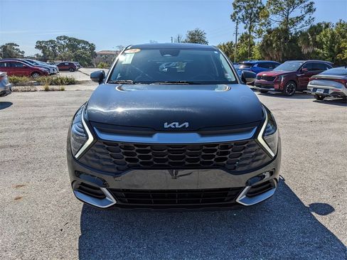 Certified 2024 Kia Sportage LX image 4