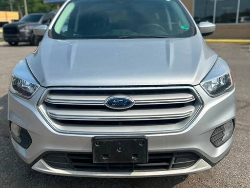 Used 2019 Ford Escape SE AWD/4WD image 2