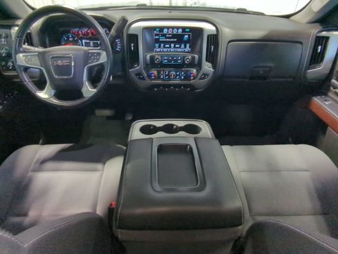 Used 2019 GMC Sierra 1500 SLE w/ SLE Value Package AWD/4WD image 18