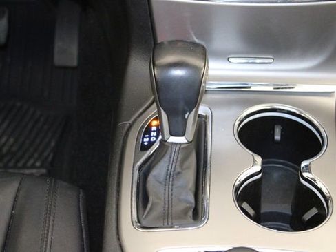 Used 2022 Jeep Grand Cherokee Limited image 41