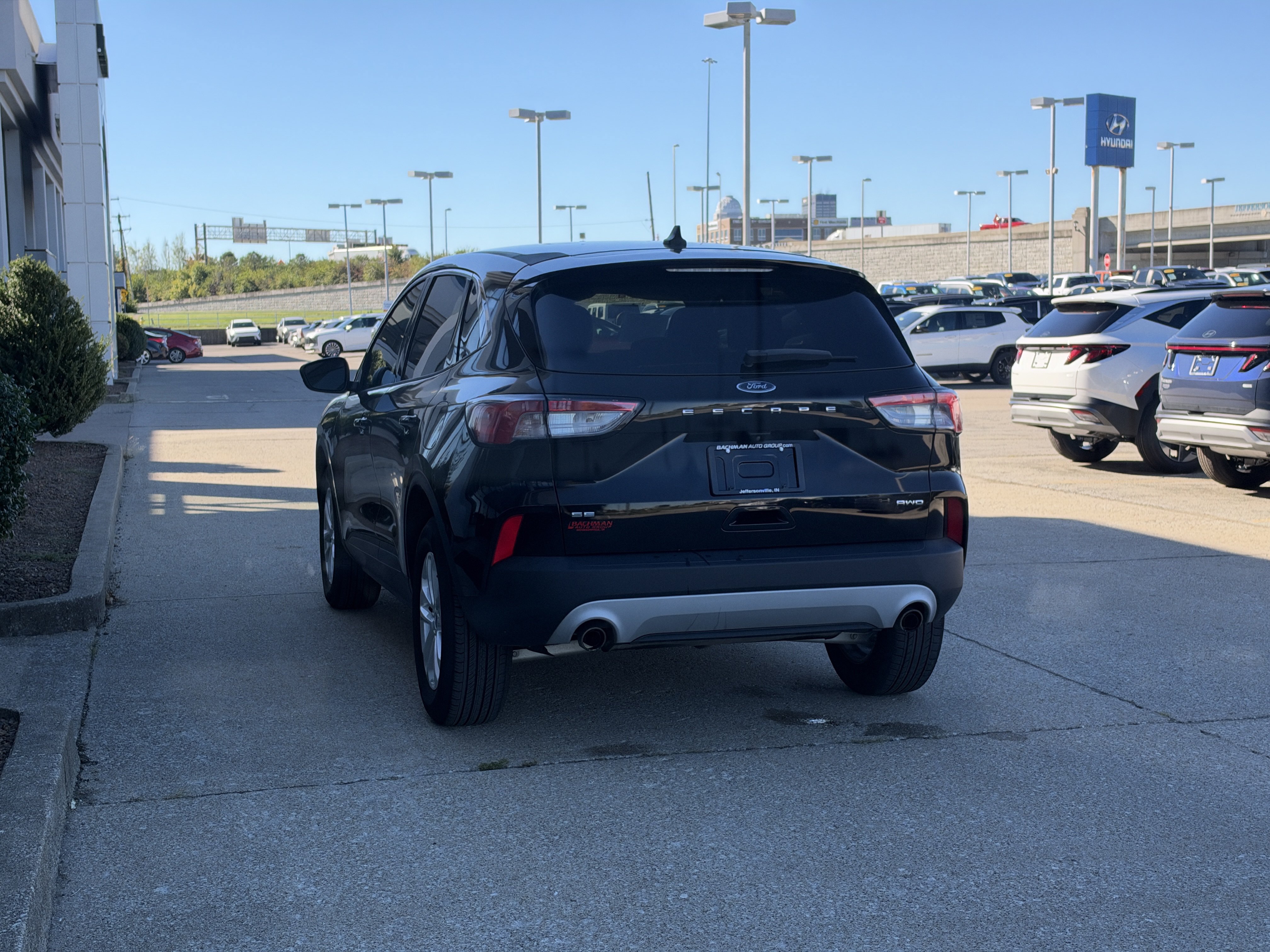 Used 2022 Ford Escape SE w/ Cold Weather Package AWD/4WD image 7
