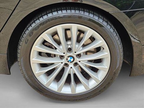 Used 2023 BMW 530i RWD image 25