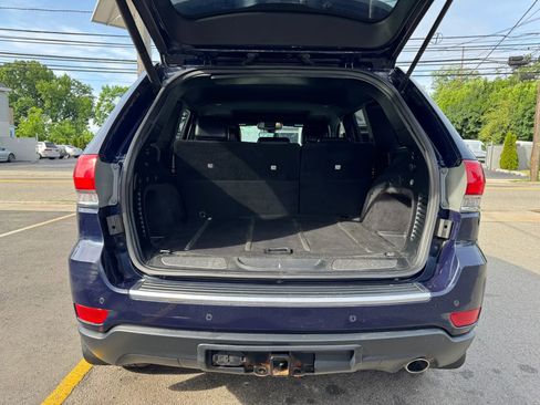 Used 2017 Jeep Grand Cherokee Limited AWD/4WD image 26