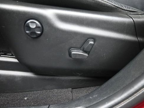 Used 2023 Dodge Durango GT image 33