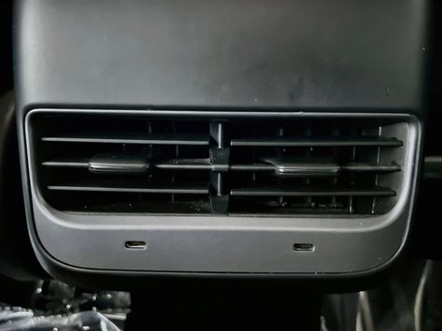 Used 2023 Tesla Model 3 Standard Range RWD image 18
