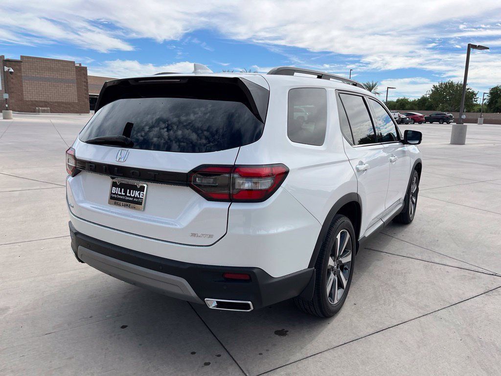 Used 2024 Honda Pilot Elite image 6