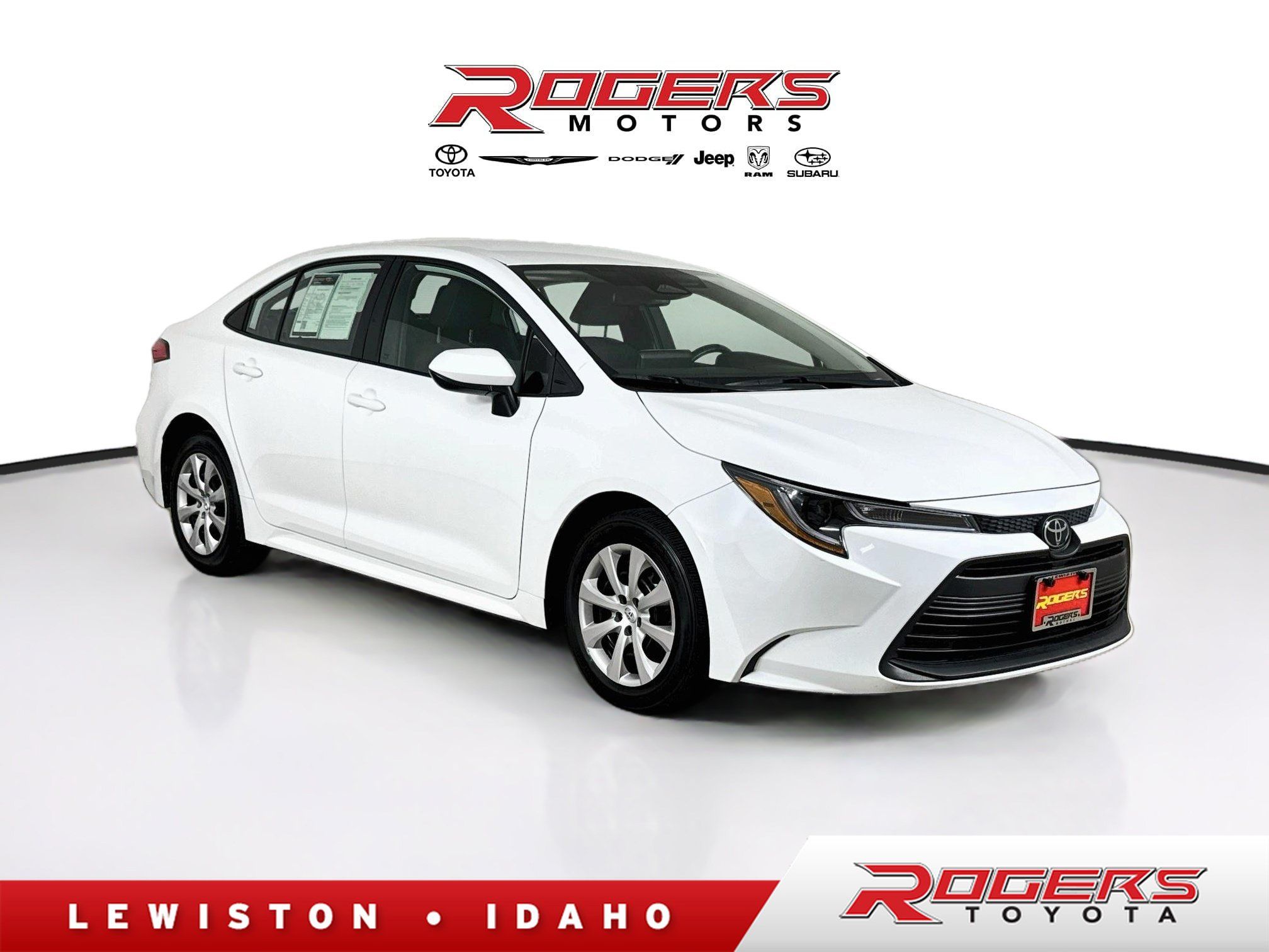 Used 2025 Toyota Corolla LE FWD image 1