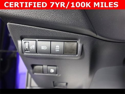 Used 2025 Toyota Corolla Cross AWD Hybrid w/ Moonroof Package image 18