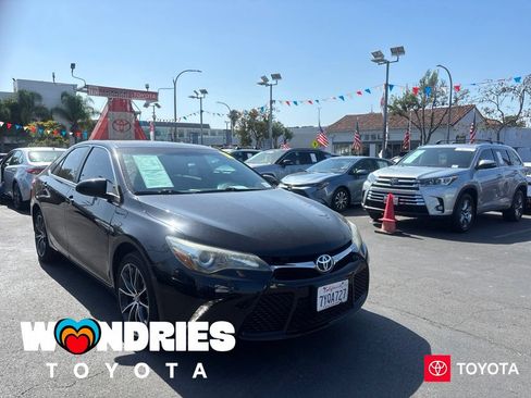 Used 2017 Toyota Camry XSE w/ Moonroof Package FWD image 1