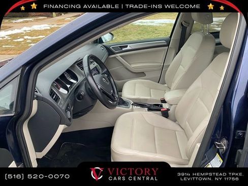 Used 2015 Volkswagen Golf S image 12