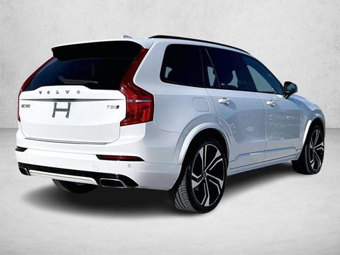 Used 2020 Volvo XC90 T5 R-Design image 2