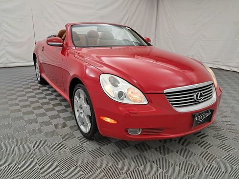 Used 2004 Lexus SC 430 Convertible image 2