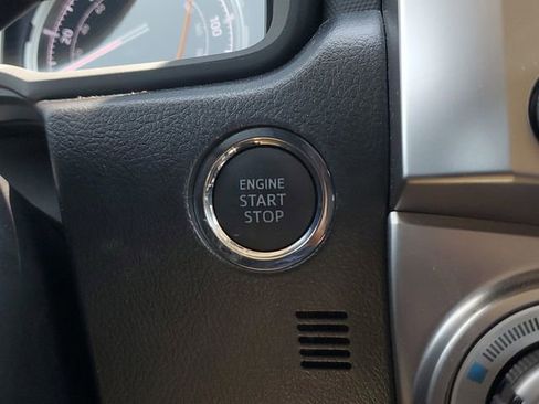 Used 2023 Toyota 4Runner Limited AWD/4WD image 33